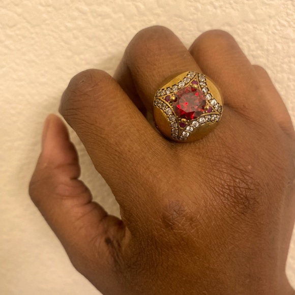 Vintage Red Ruby Gemstone Ring - Picture 3 of 4